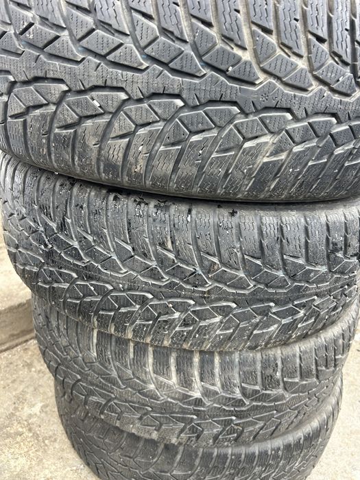 215 65 16 Nokian iarna MS Duster