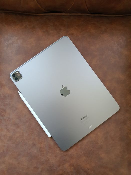 Apple iPad Pro 12.9 (6th Gen, 2022)–2TB+Apple Pencil+калъф, в гаранция