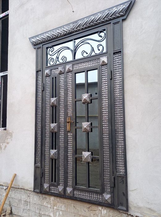 Temir darvoza va eshiklar