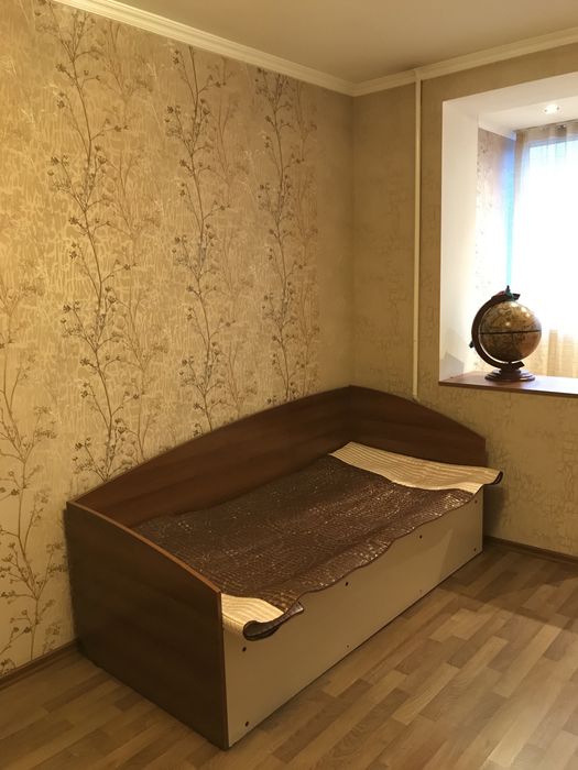 Продам 5- комнатную квартиру.