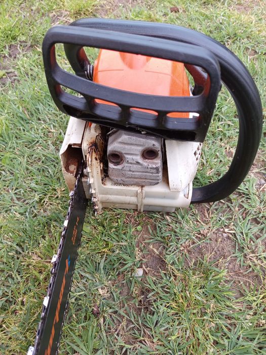 Vând Stihl MS181