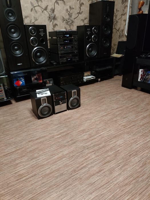 Музыкальный центр Philips mcm726