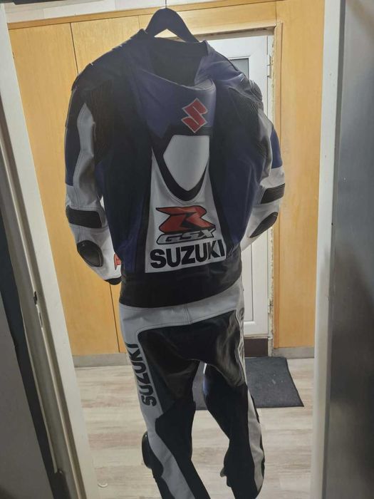 Оригинален Suzuki кожен екип