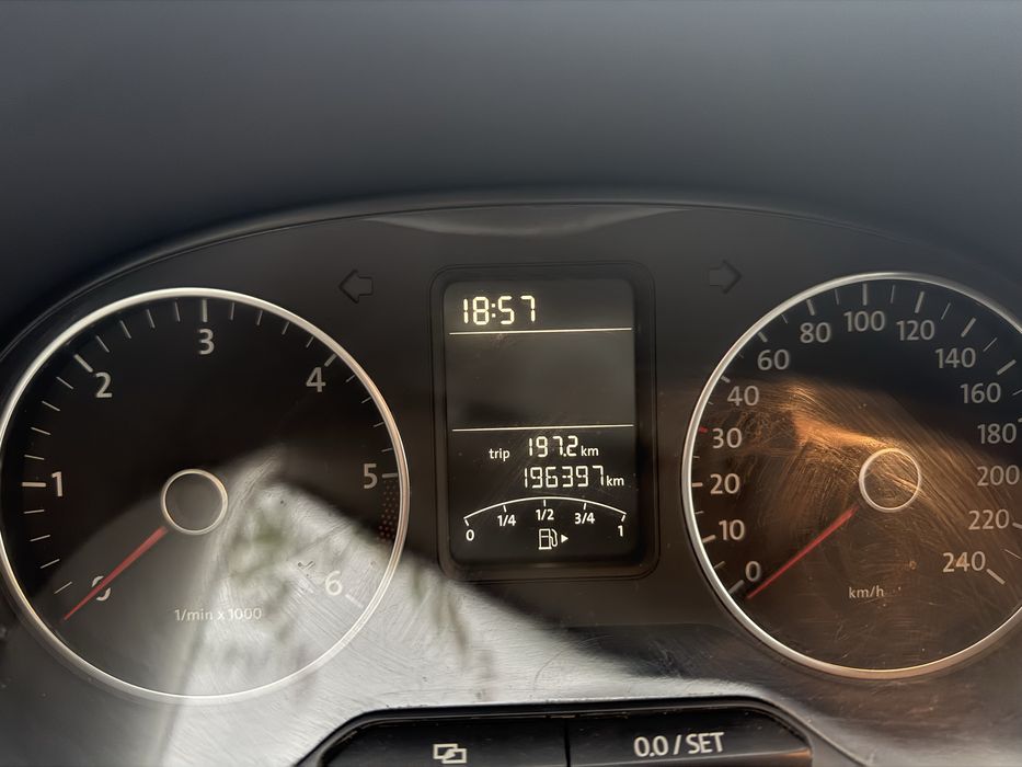 De vânzare Volkswagen Polo 6R!