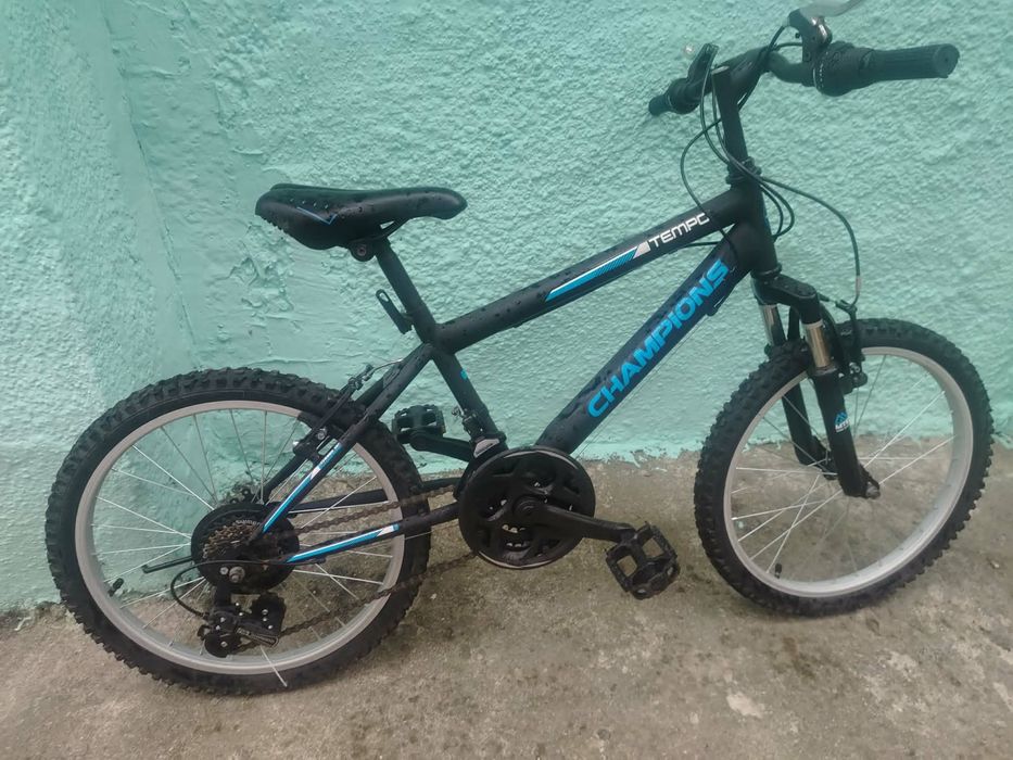 2 biciclete si o trotineta