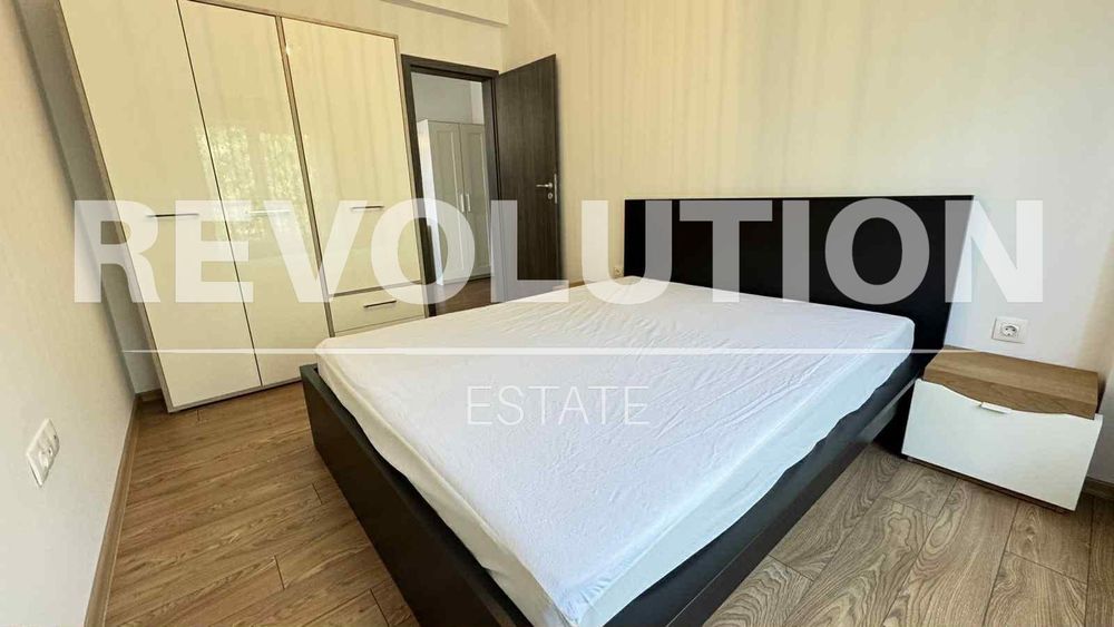 Дава се под наем Тристаен апартамент в Варна, Център - 89 кв.м за 800 € - Снимка #2