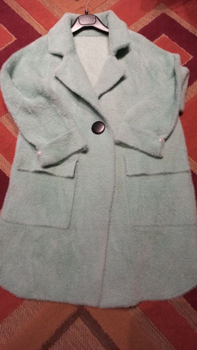 Палто,цвят мента, размер М.