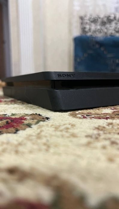 PlayStation 4 slim