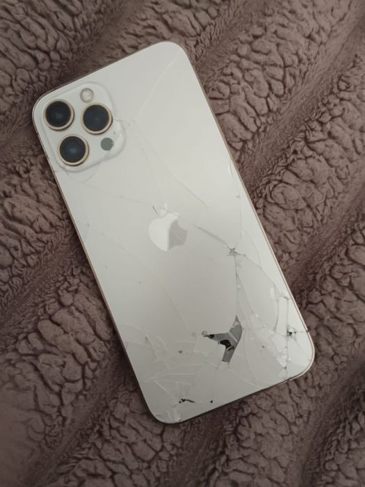 Продам айфон 12 про мах