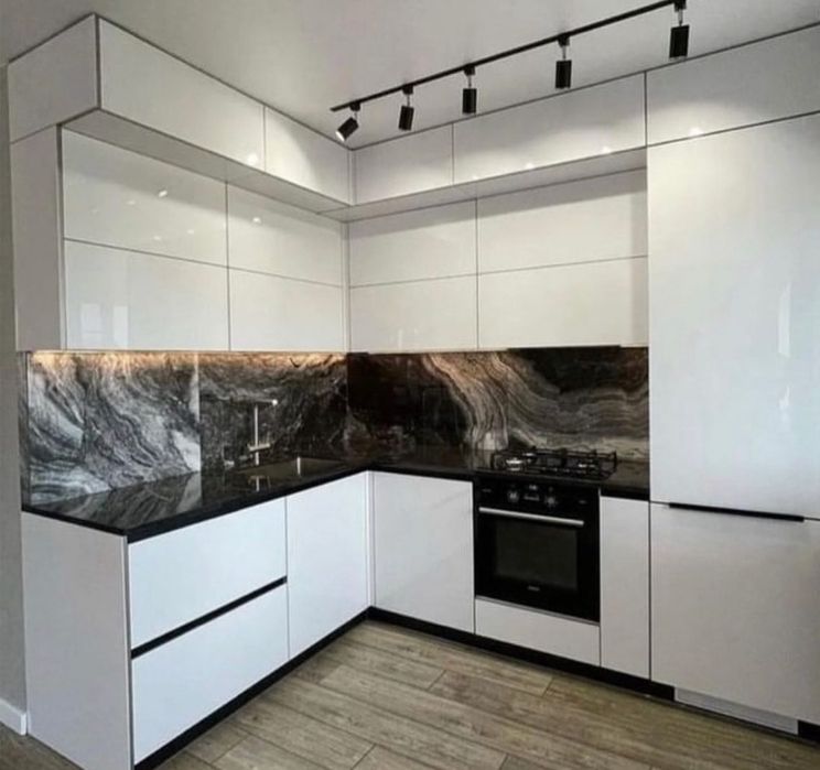 Кухонная мебееель