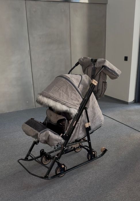 Сани-коляска для малышей