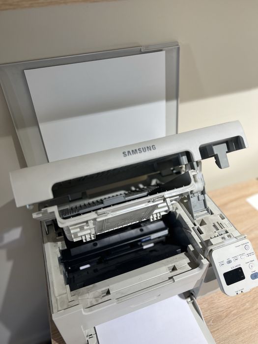 Продам принтер мфу Samsung SCX-3405w