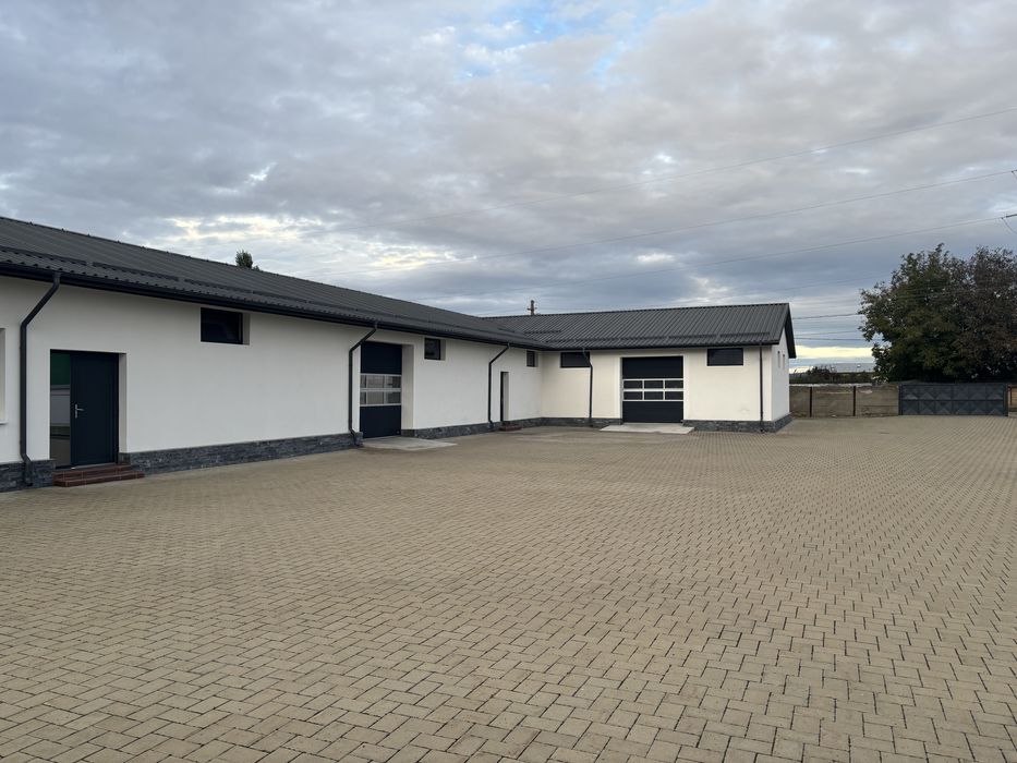 De inchiriat Depozit/ Hala  500 m2 in Roman