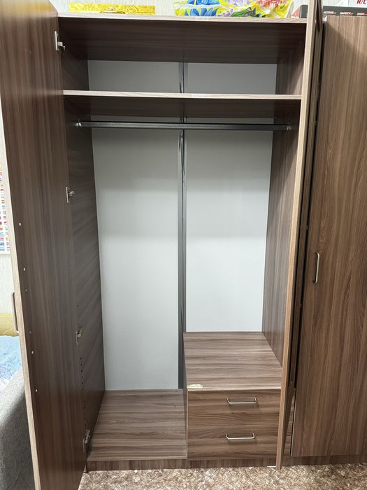 Шифоньер/шкаф в спальню