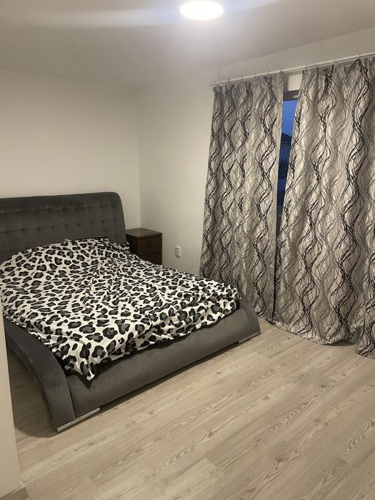 Inchiriez casa p+ 1