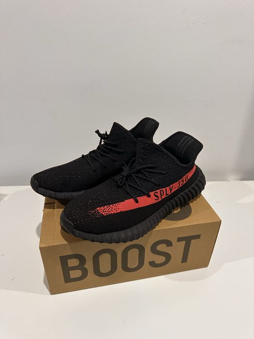Yeezy 350 multe modele RASPUND DECAT PE WHATSAPP
