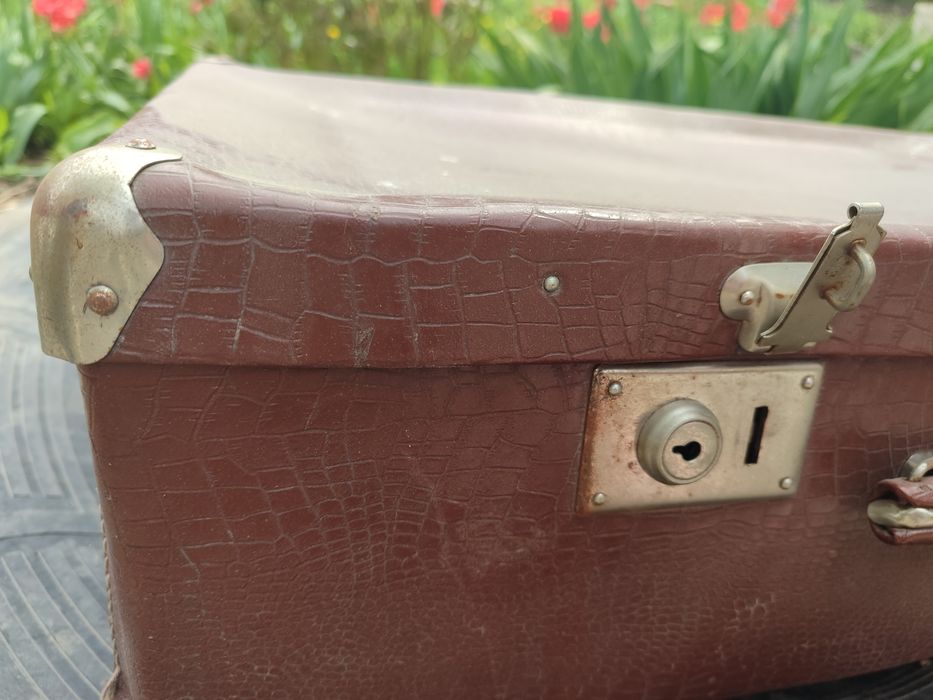 Чемодан советский