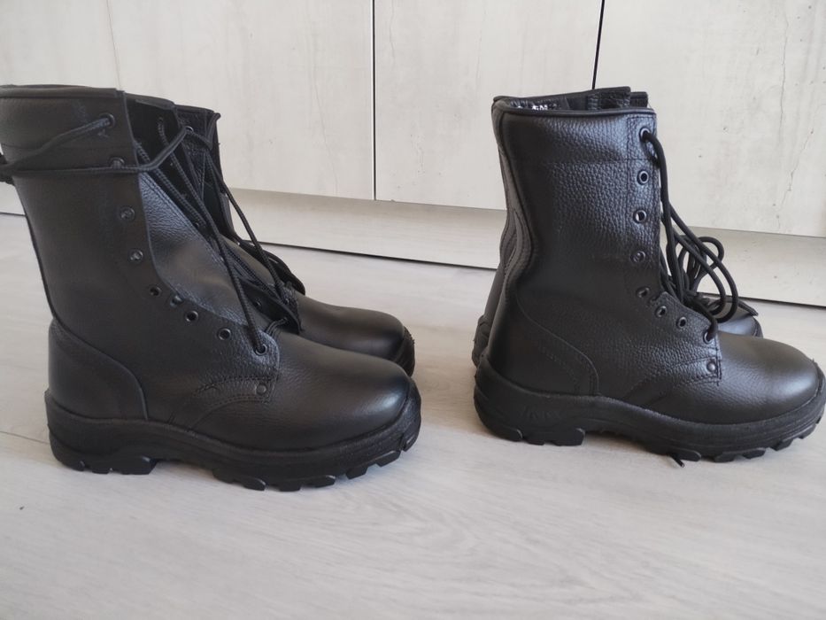 Продам берцы новые