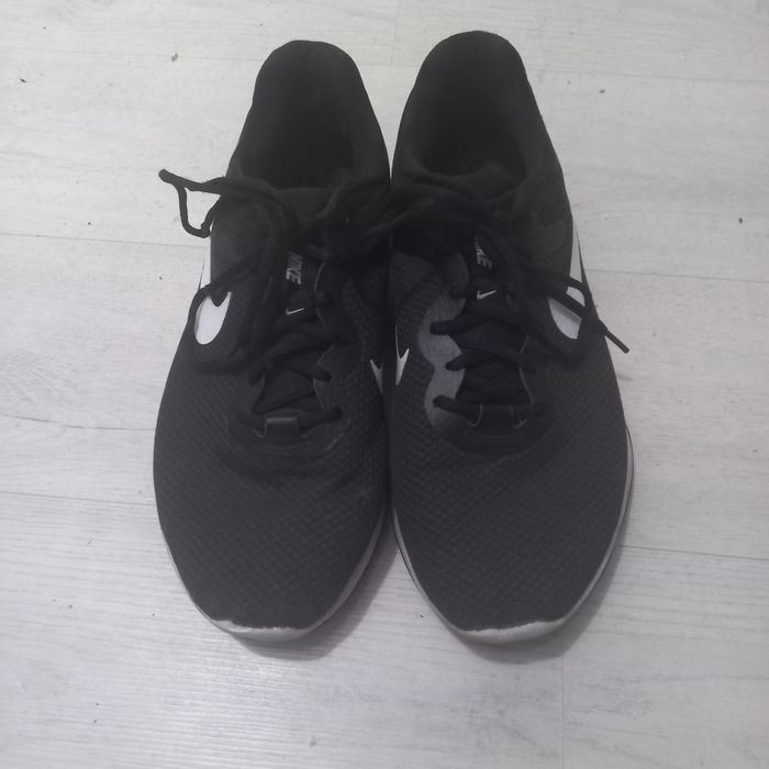 Продам кроссовки Nike 44р.