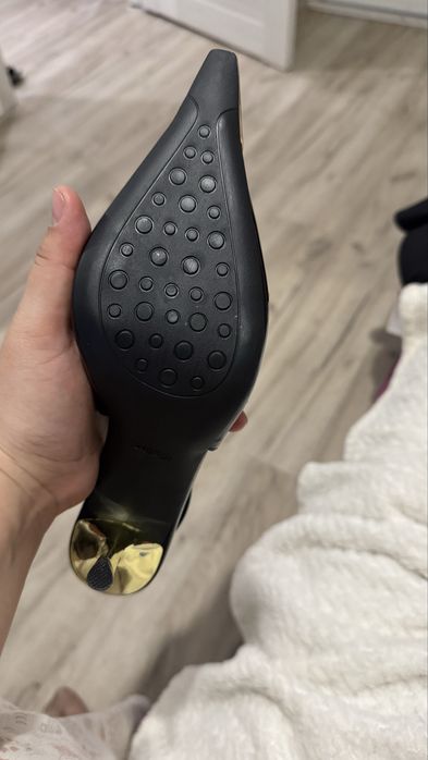 Продам новые туфли