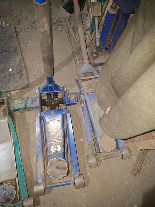 Продам шиномонтажное оборудование