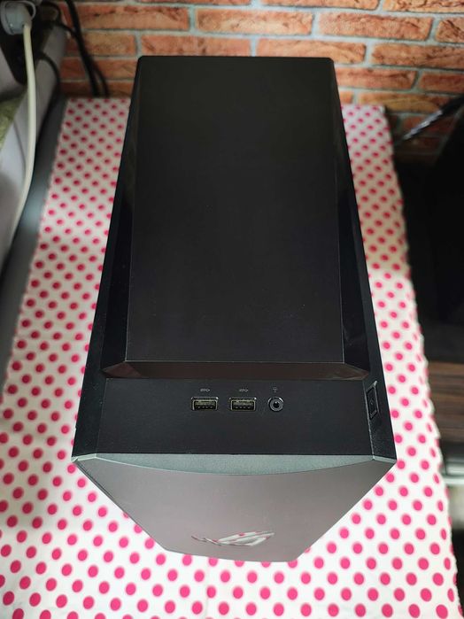 Carcasa PC Asus Strix cu Sursa 500W Chicony .