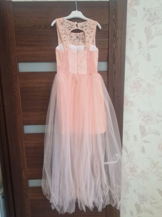 Продаю праздничное платье для девочки