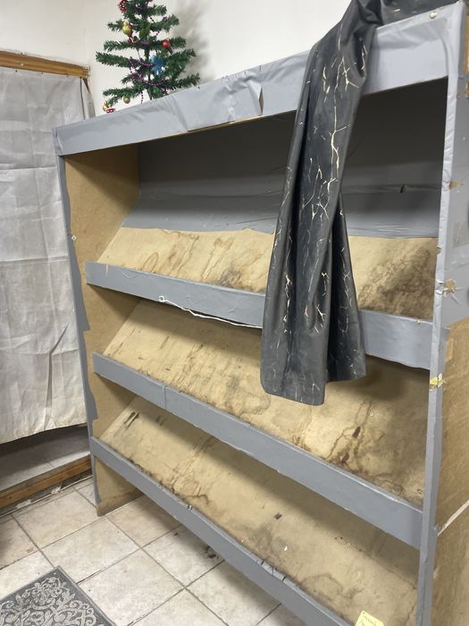 овощная полка и стол