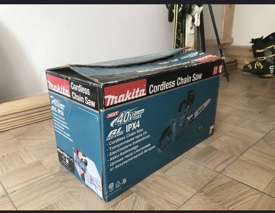 Drujba Makita BL motor IPX4 40v li-on max încărcător cu două baterii