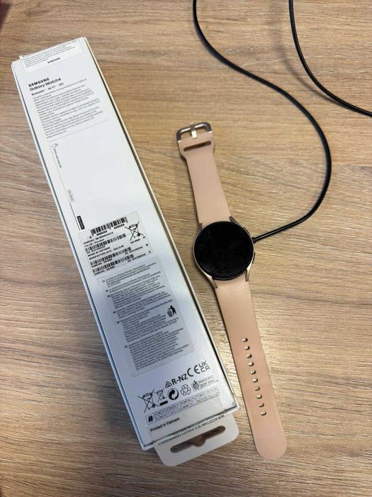 Samsung Galaxy Watch 4 – 40 мм, Pink Gold