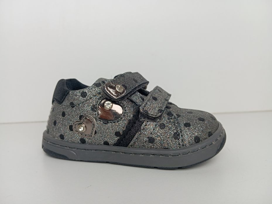 Детски оригинални маратонки в номер 19