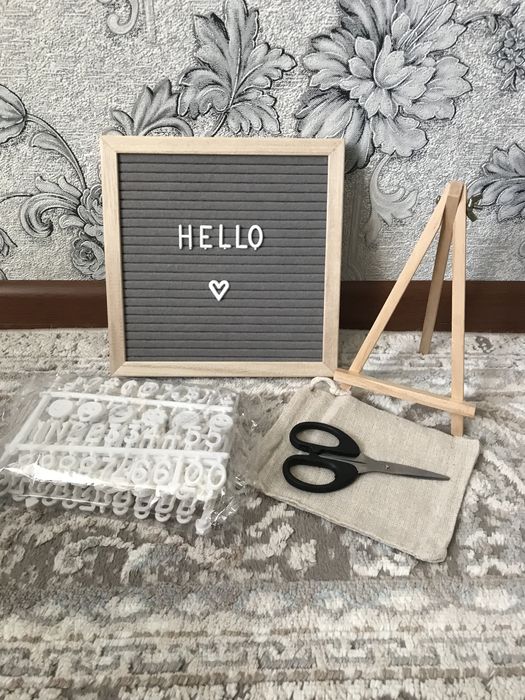 Интерьерная доска с буквами