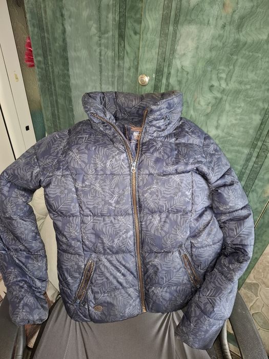 Зимно яке дебело с качулка за момиче  ,леко и меко