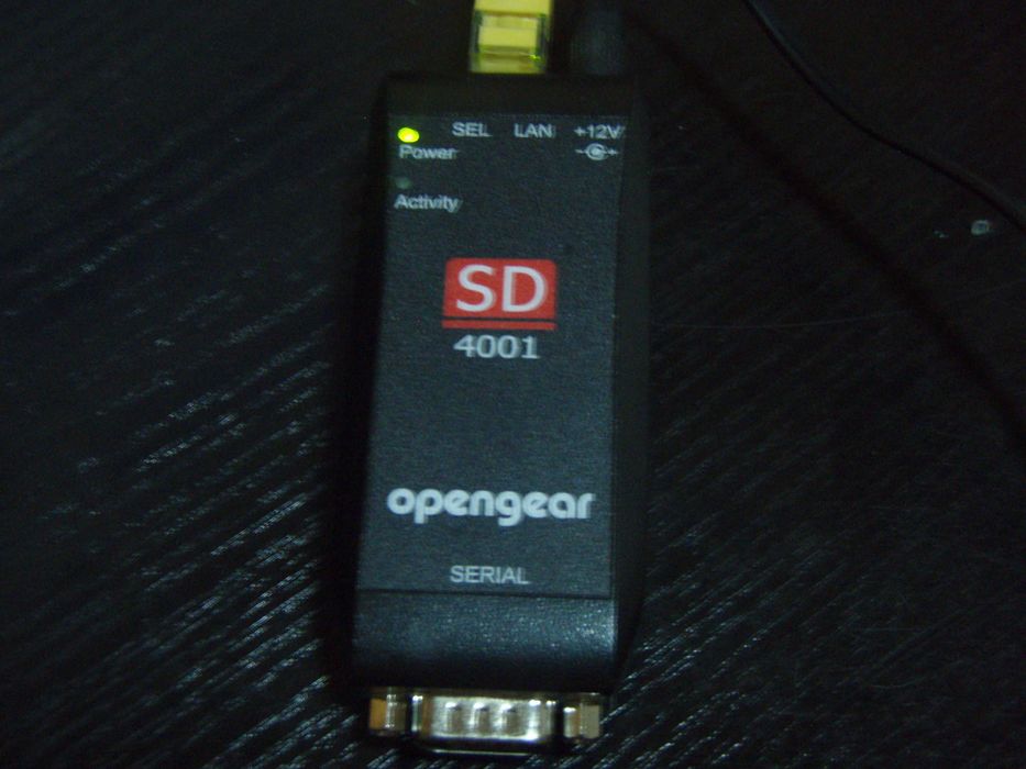 Adaptor port COM serial la retea Opengear SD 4001