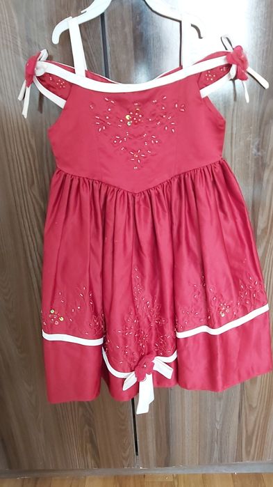 Платье на девочку