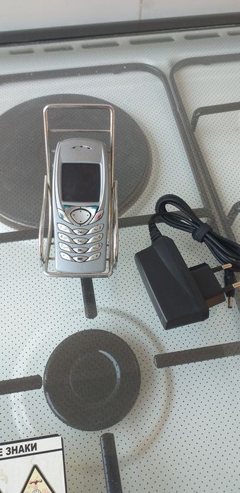 Nikia 6100 ideal.