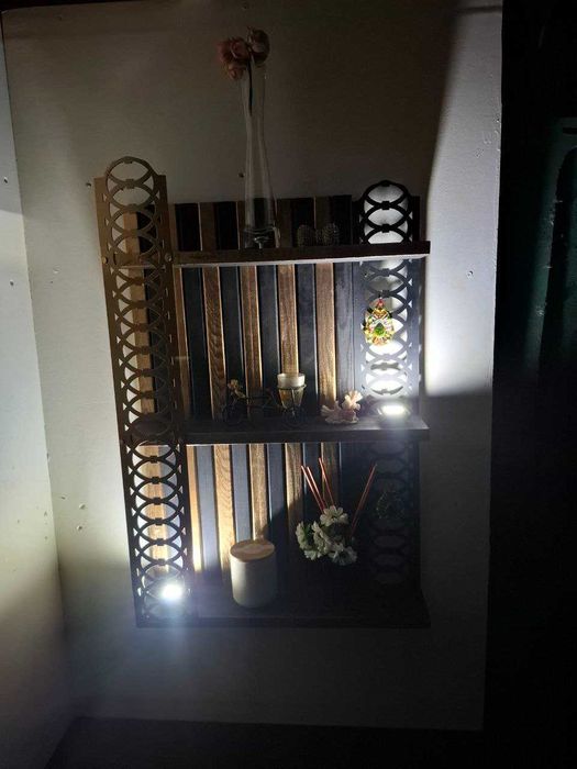 Декоративная настенная полка