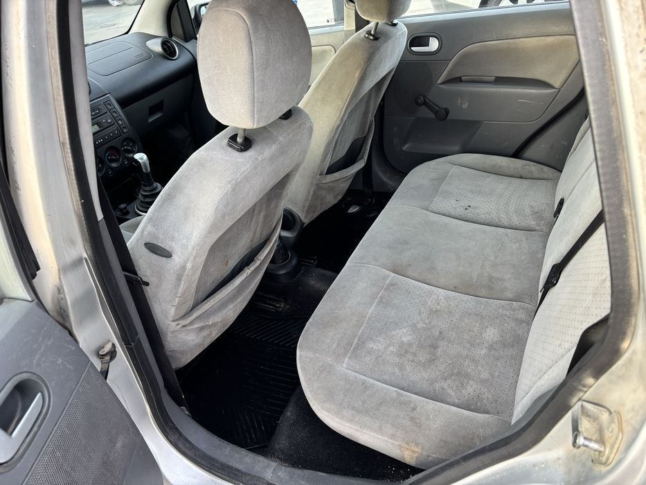 Dezmembrez ford fiesta (functional )