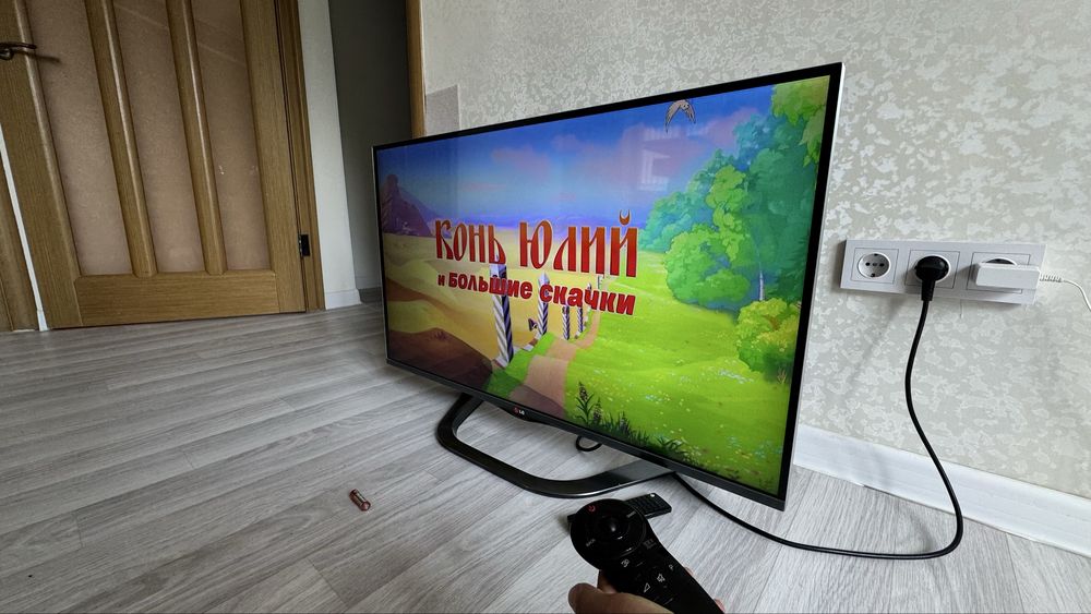 Продам смарт тв LG с тумбой