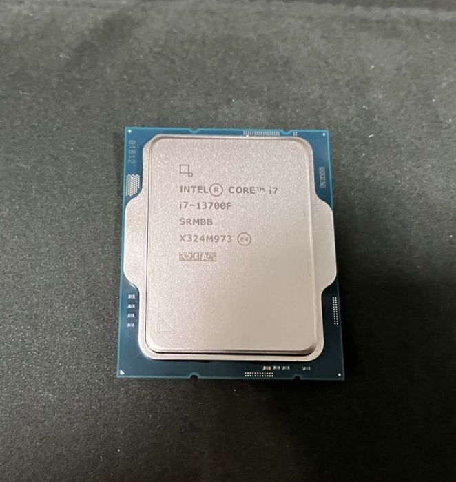 Процессор Intel Core I7-13700F с гарантией!