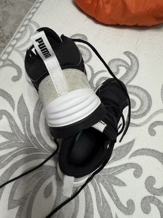 Adidasi Puma marimea 36