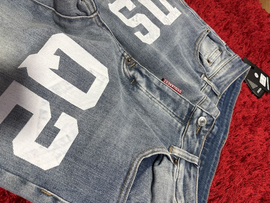 Blugi Dsquared2 model NOU