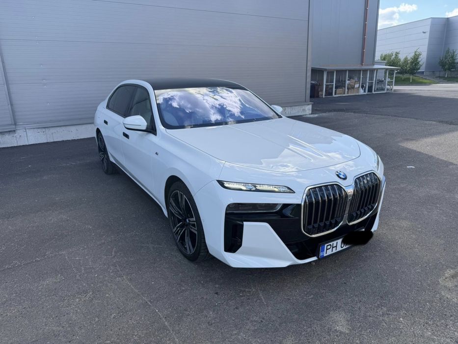 BMW SERIA 7. 40 x