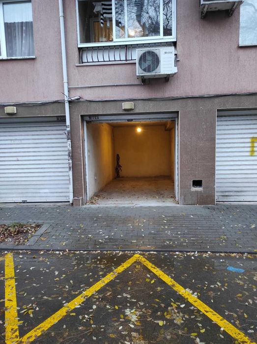 Дава се под наем Гараж / Паркомясто в Варна, Колхозен пазар - 14 кв.м за 107.1 € - Снимка #2