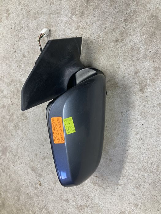 Дясно огледало за тойота авенсис т25/Toyota avensis T25 03-05г