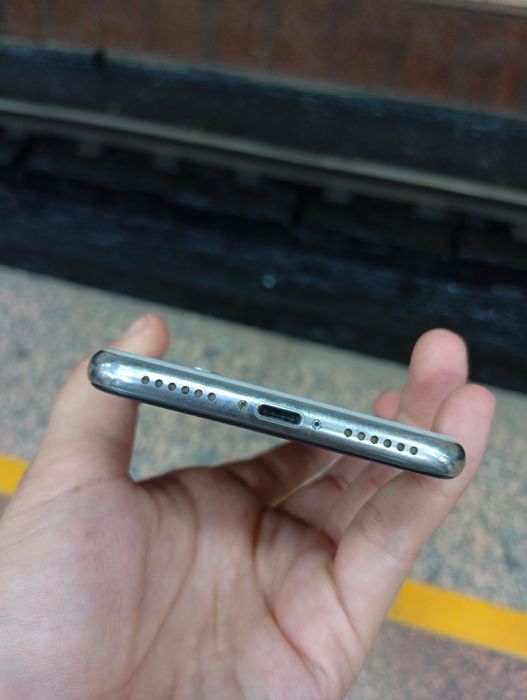 iPhone X 256 xotira