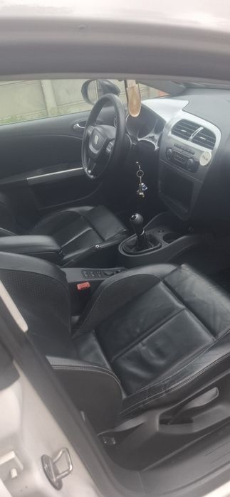 Seat leon fr 2011 proprietar vand sau schimb!
