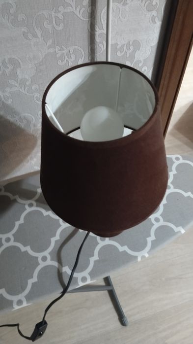 Настольная лампа