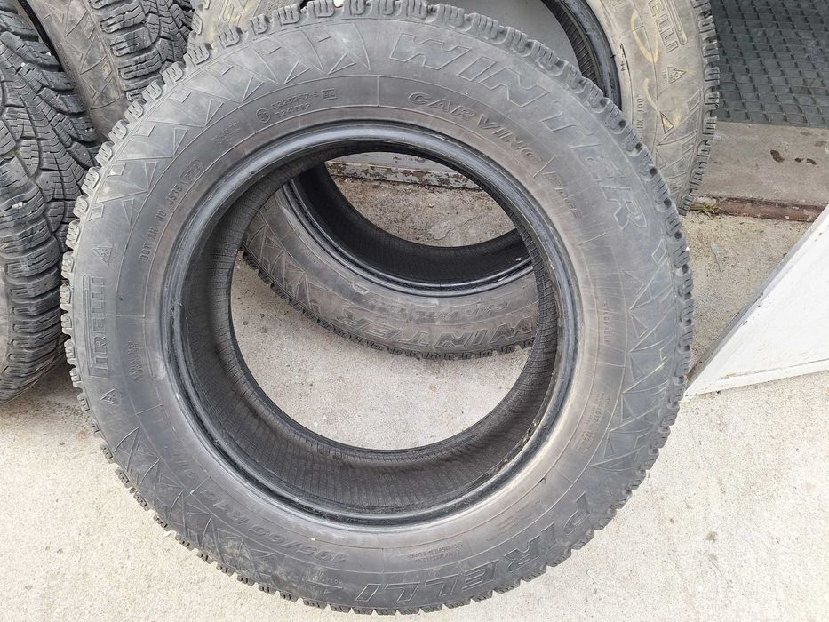 4 Anvelope IARNA Pirelli WINTER CARVING EDGE 195/65 R15 91 T