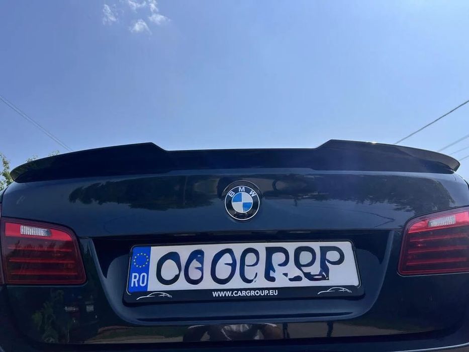 Eleron portbagaj compatibil cu BMW seria 5 F10 M4 style negru lucios